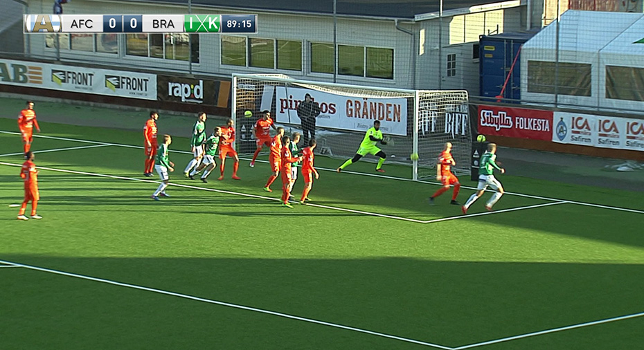 AFC Eskilstuna: TV: Brage nära premiärskräll - AFC räddat av stolpen