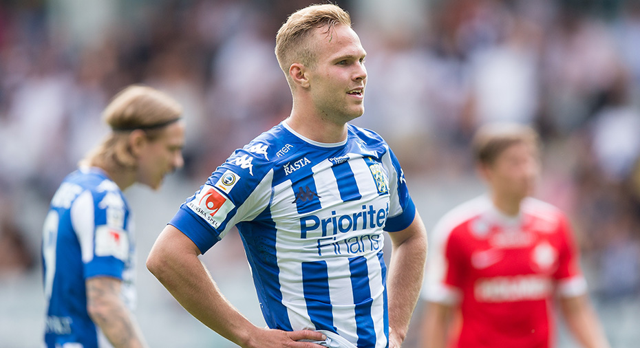 IFK Göteborg: Blåvitt har förlängt lånet av Engvall - men kan säljas av Bristol