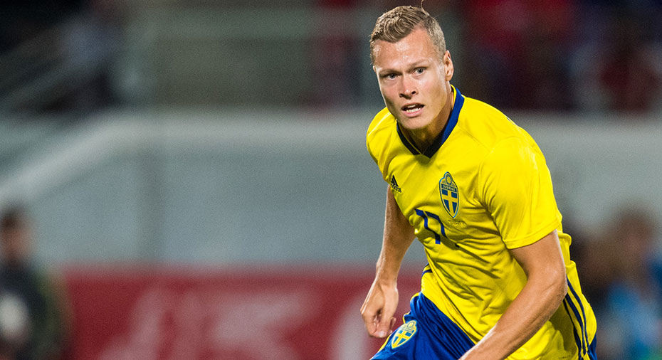 Sverige Fotboll: TV: Claesson kan spela anfallare mot Turkiet: ”Van vid att hoppa runt”