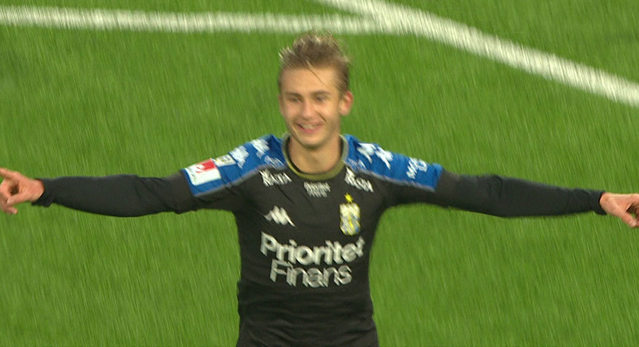 IFK Göteborg: TV: JUST NU: Benjamin Nygren sätter dit ledningen för Blåvitt - hans första allsvenska mål i karriären