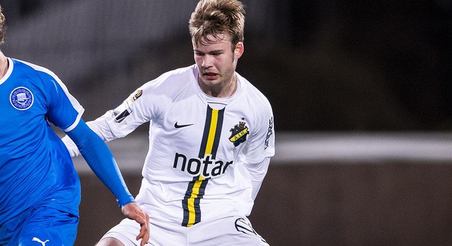Tränar med Häcken - kan nu lämna AIK: "Har inte klickat mellan mig och AIK"