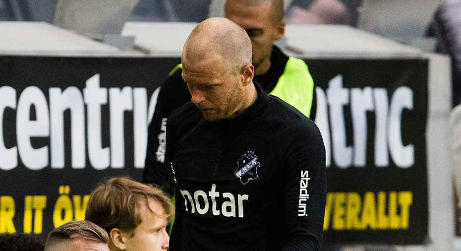 AIK Fotboll: AIK-kuggen gick av i halvtid: ”Var en liten risk att spela”