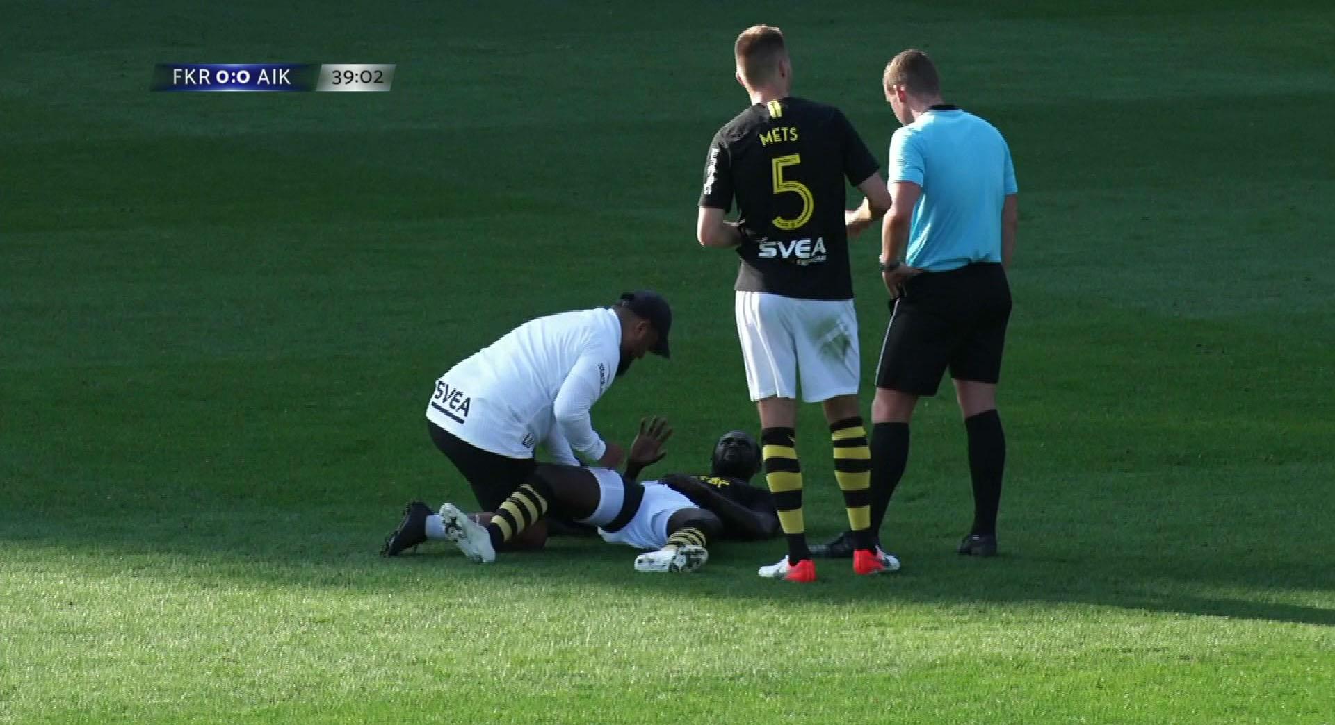 AIK Fotboll: TV: Här byts Adu ut med känning: ”Blir rejält lindad”